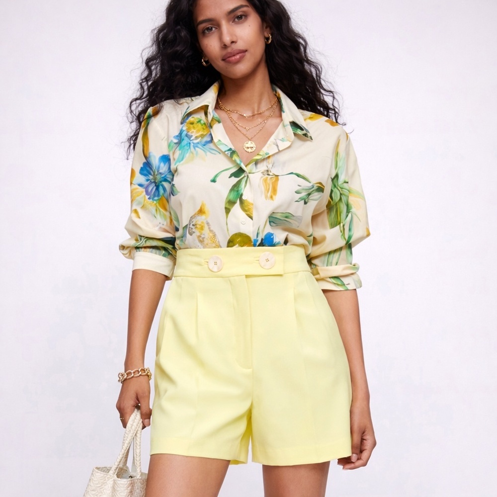 ZARA HIGH WAIST SHORTS W/FRONT BUTTON FRONT POCKET